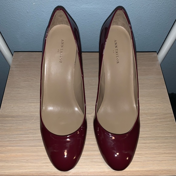 Ann Taylor Chunky Heel Pump - Picture 4 of 8
